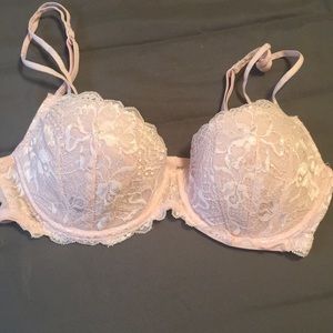 VS Pink Baby pink bra